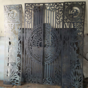 Cắt hoa văn cửa cổng